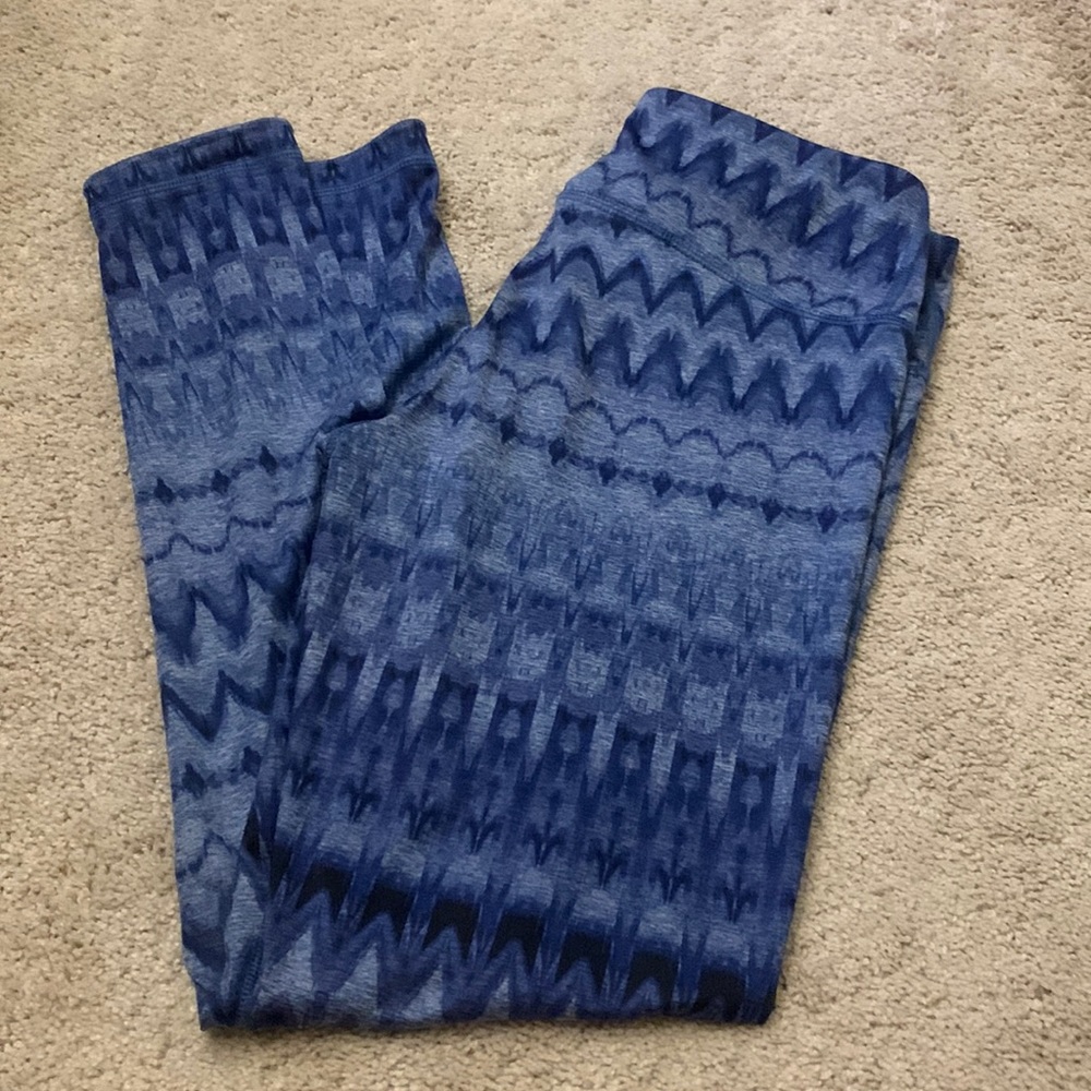 Size Large Active Life Blue Patterned Leggings - image 1